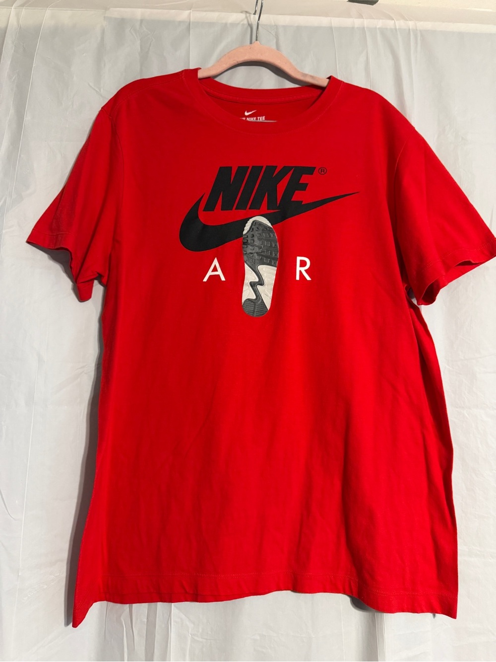 Nike Air Men’s Large Red Graphic T-Shirt Swoosh Sneaker Logo Streetwear Tee